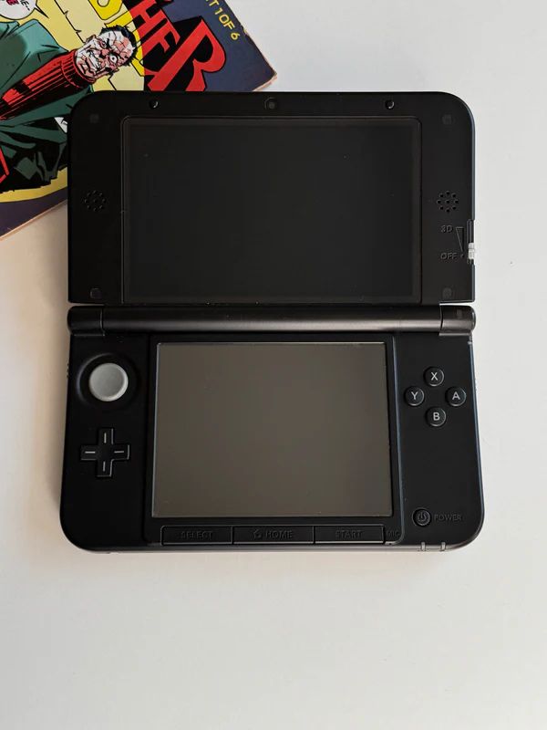 Nintendo 3DS XL - black