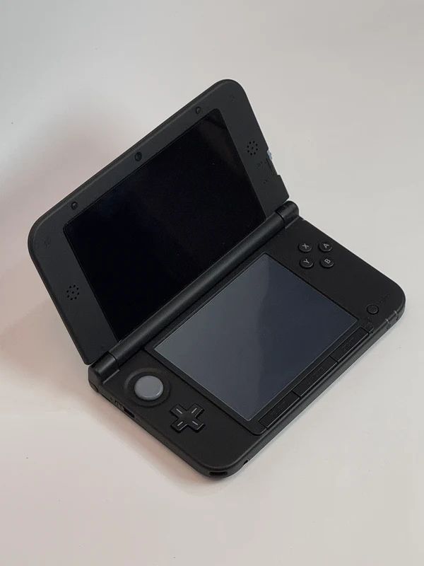 Nintendo 3DS XL - Silver