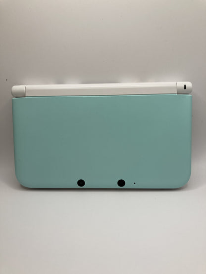 Nintendo 3DS XL - Mint & White