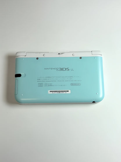 Nintendo 3DS XL - Mint And White