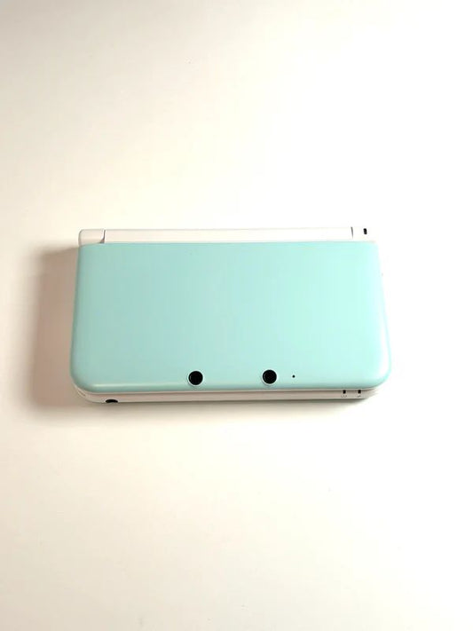 Nintendo 3DS XL - Mint And White